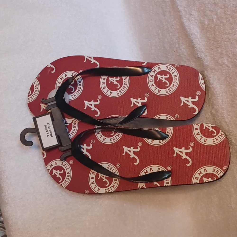 Alabama Crimson tide flip flops men's size 11-12 nwt